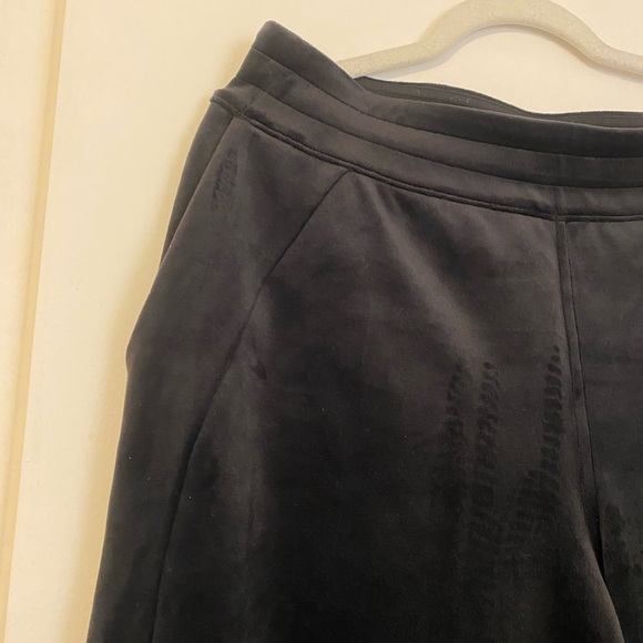 Lululemon Chic Black Wide-Leg Pants Color Black Size Large - Picture 4 of 6